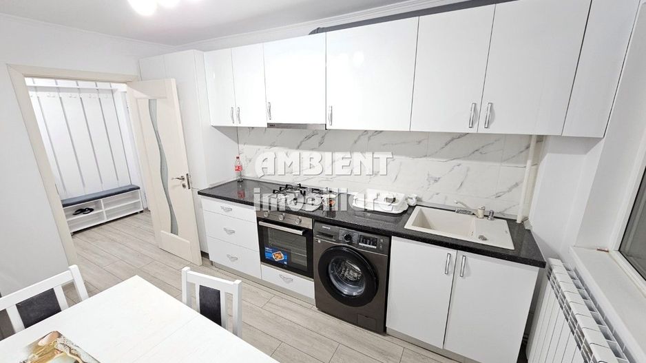 Apartament 2 camere, etaj 3, RENOVAT TOTAL, zona CENTRU; - Poză 1