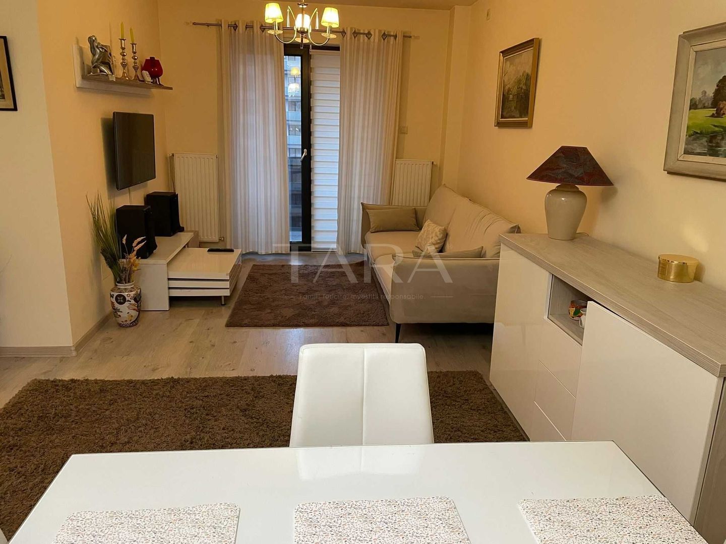 Apartament 2 camere, Iulius Mall, decomandat, mobilat, parcare optiona - Poză 2