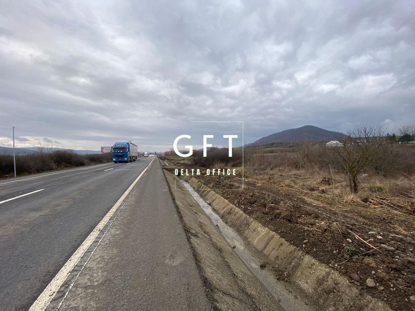 Teren 12,719 mp cu deschidere la DN17-ideal hala/parcare-Crainimat - Poză 2