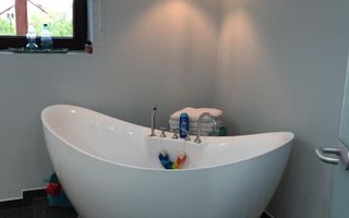 Casa Moderna cu 4 camere complet Mobilata si Utilata, in Talmaciu - Poză 12