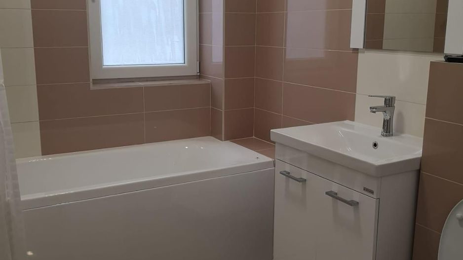 Soarelui | Bloc nou | Loc de parcare | Curte proprie | Mobilat si Utilat - Poză 7