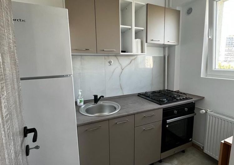 Garsonieră complet renovată – mobilată și utilată, bloc reabiliatat - Poză 8