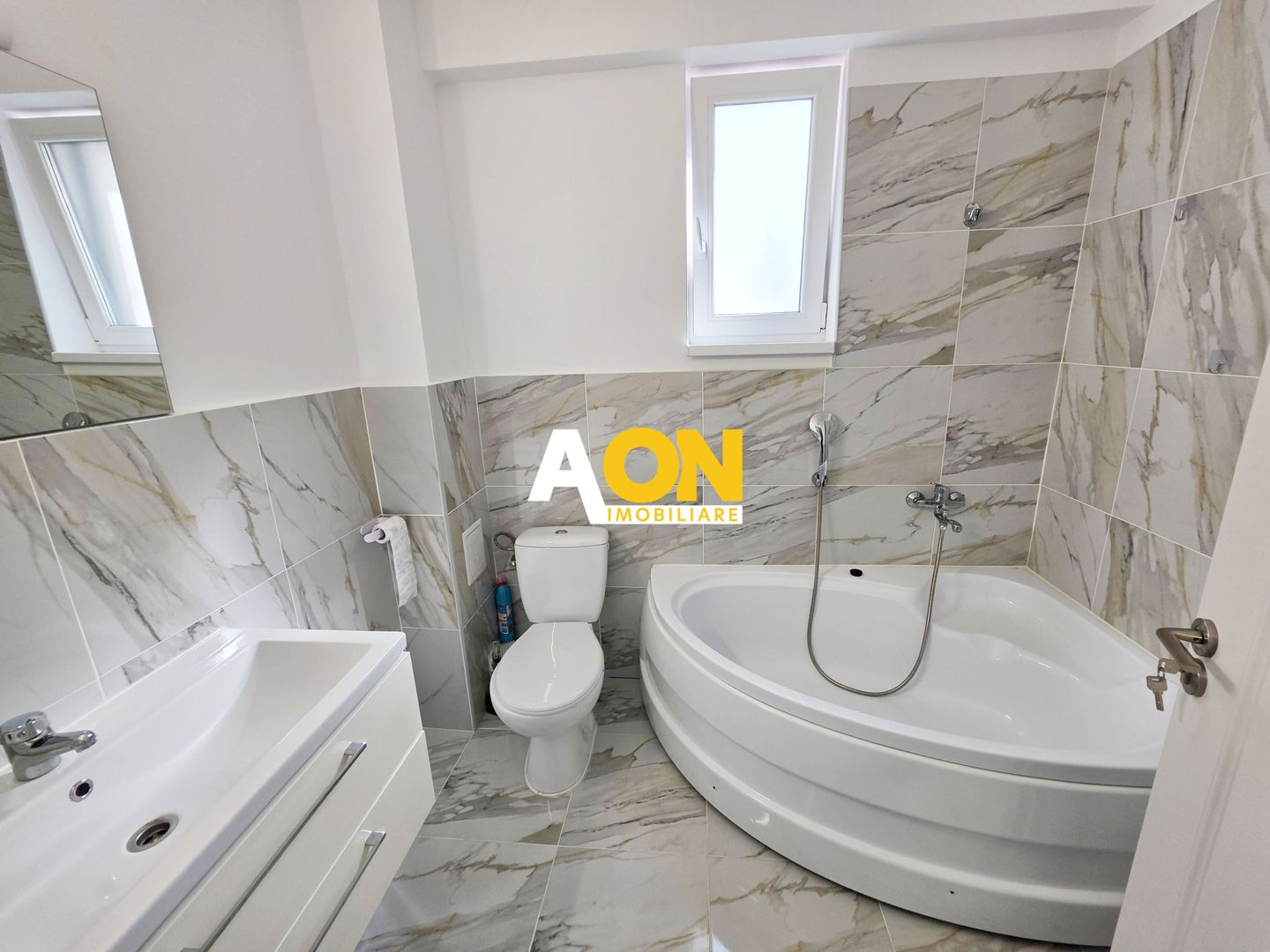 Apartament 2 camere, mobilat, utilat, et.1, pompe de căldură, parcare - Poză 5