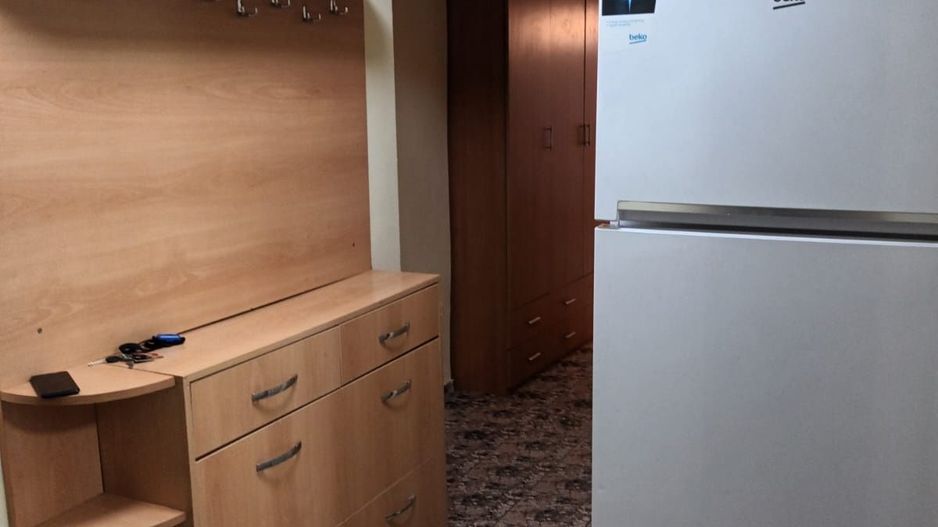 apartament 3 camere decomandat,metrou  zona Trapezului - Poză 5