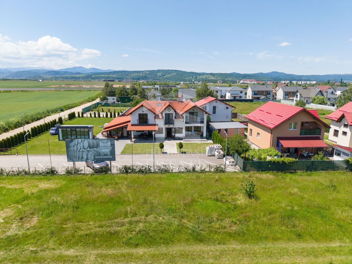 RASNOV| Cladire multifunctionala | 350 mp | Vad turistic si comercial - Poză 2