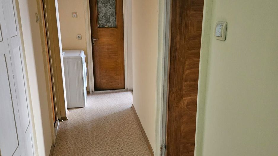 Inchiriere apartament 3 camere, cazare muncitori - Poză 1