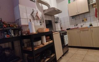 Apartament cu 3 camere de vanzare-Piata Victoriei - Poză 4