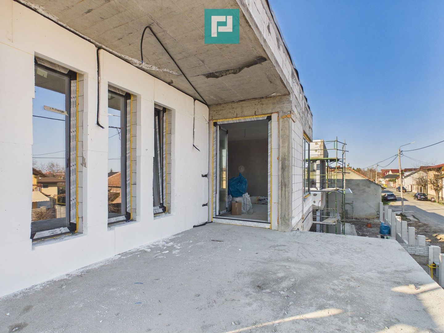 Casă deosebită în Parneava – Strada Griviței - Poză 2