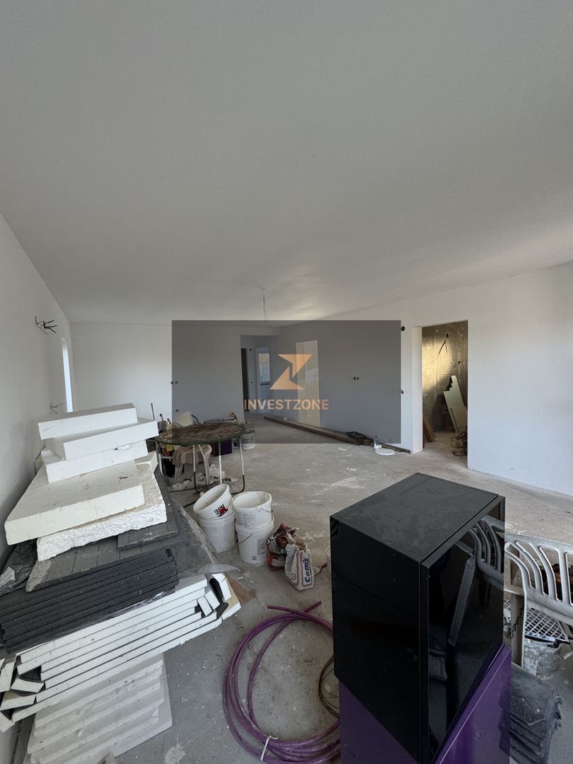 Casă la intrare în Sântandrei - Poză 6