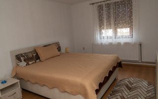 🏡 Casă spațioasă în Roșia, priveliște spre Munții Făgăraș - Comision 0% - Poză 5