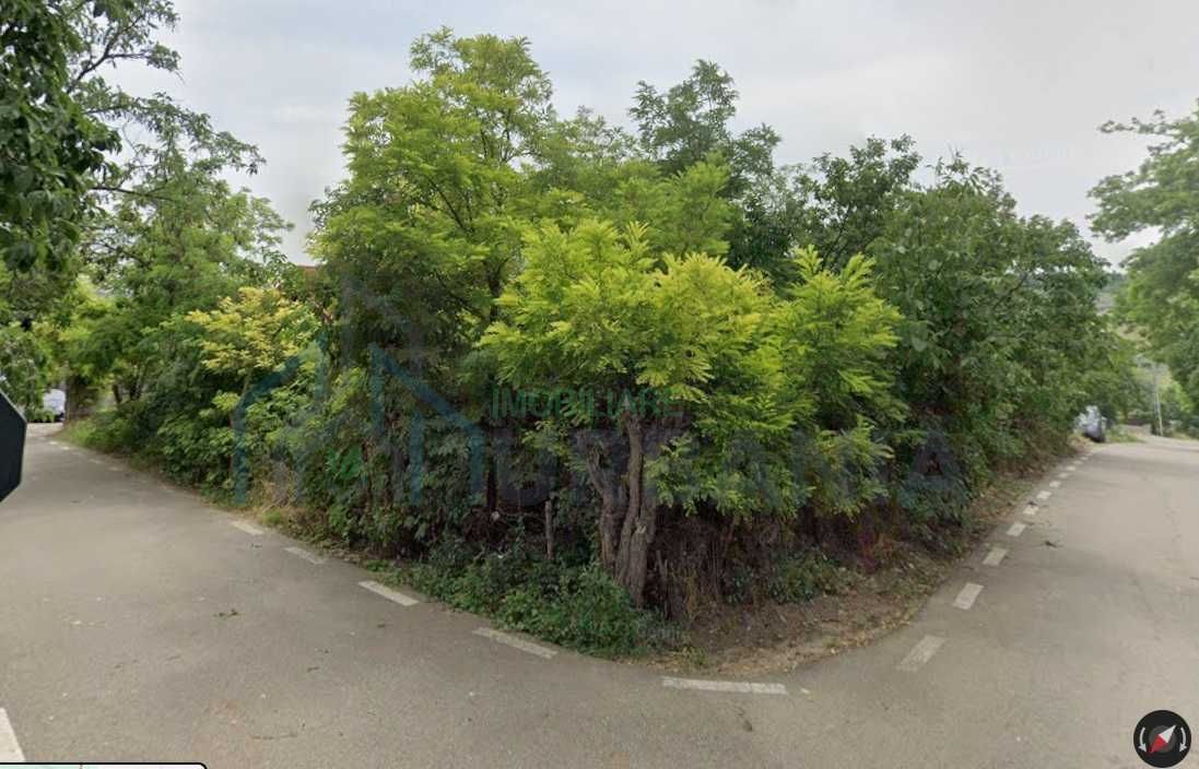 Teren intravilan de 647 mp în Cornești - Miroslava, cu deschidere la stradă pe două laturi - Poză 3