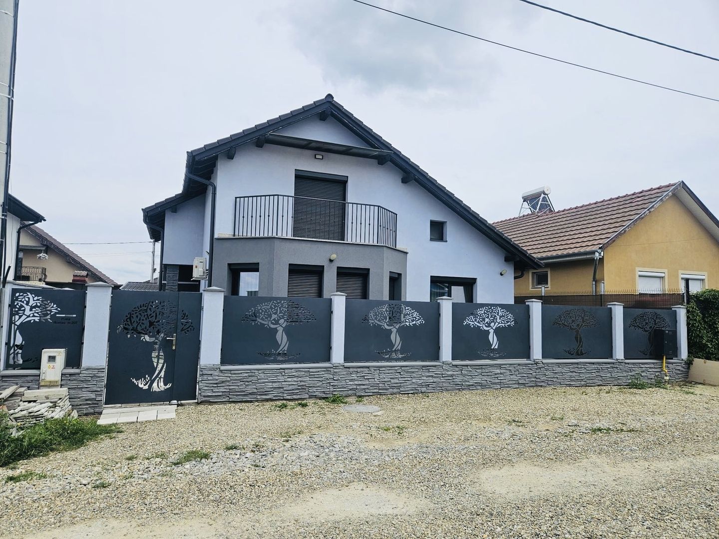 Casă Modernă cu Sistem Fotovoltaic – Rontău - Poză 2