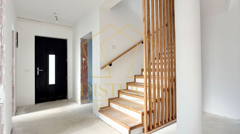 Duplex-uri cu 4 camere, 3 bai si perete coumn dublu in Chisoda, la asfalt. - Poză 6