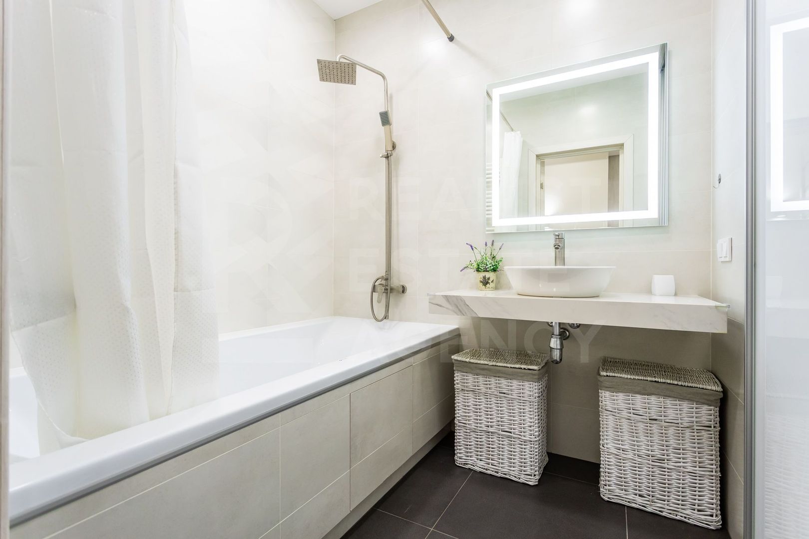 Vânzare, apartament, 3 camere str. Mihail Sadoveanu, Ciocana - Poză 23