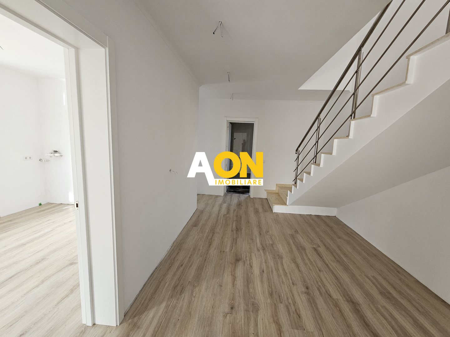 Casa 4 camere, cu predare la cheie, 324 mp teren, Micesti - Poză 5