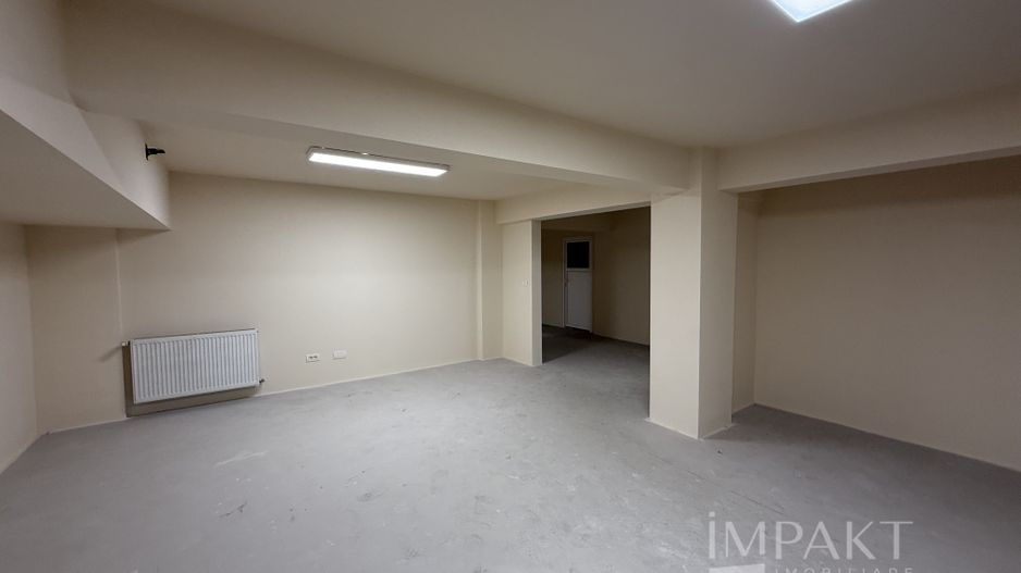 Spatiu de 450 m2 Piata Cipariu, ideal depozit curierat, arhivare, etc - Poză 3