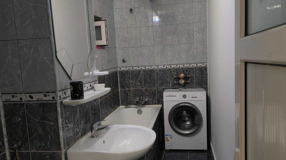 De Închiriat 2 Camere, Bd. Unirii,  3 Balcoane, Loc de Parcare - Poză 6