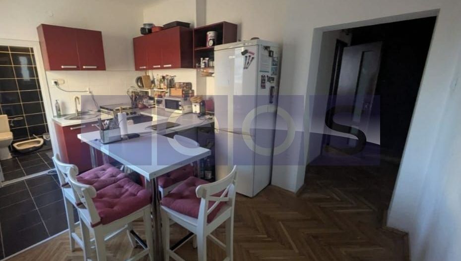 VANZARE  3 CAMERE  IN  VILA INTERBELICA  –PIATA VICTORIEI - Poză 1