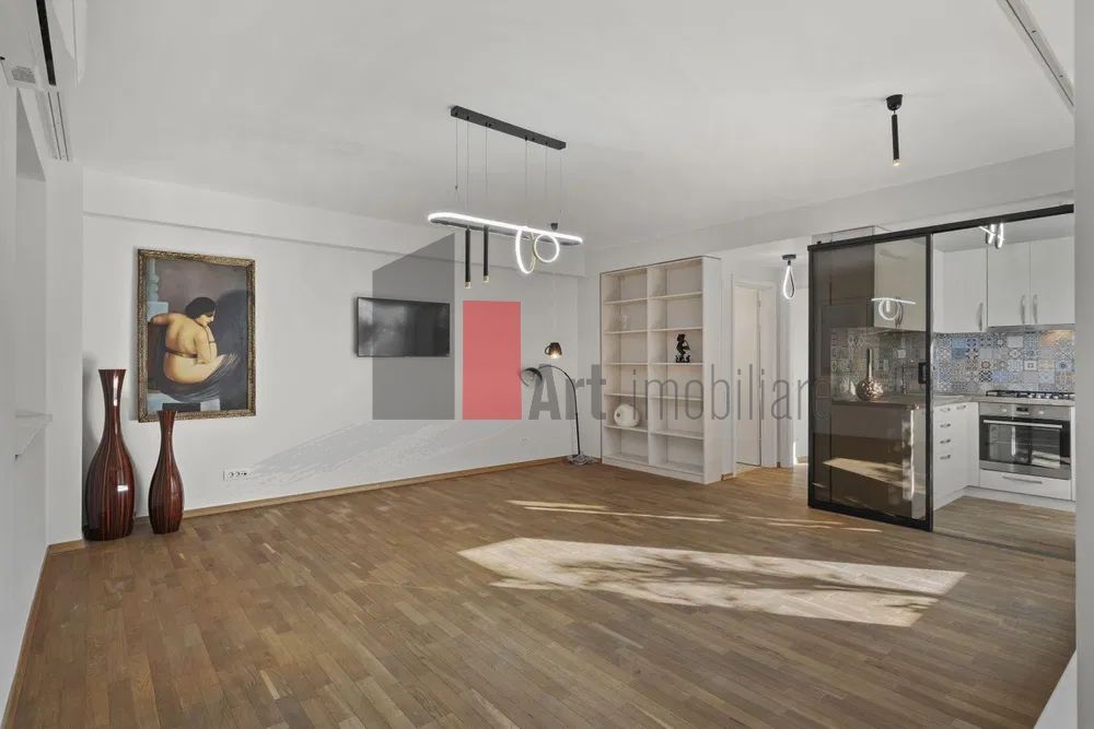 Apartament 2 camere lux Centrul Civic parcare subterana - Poză 1