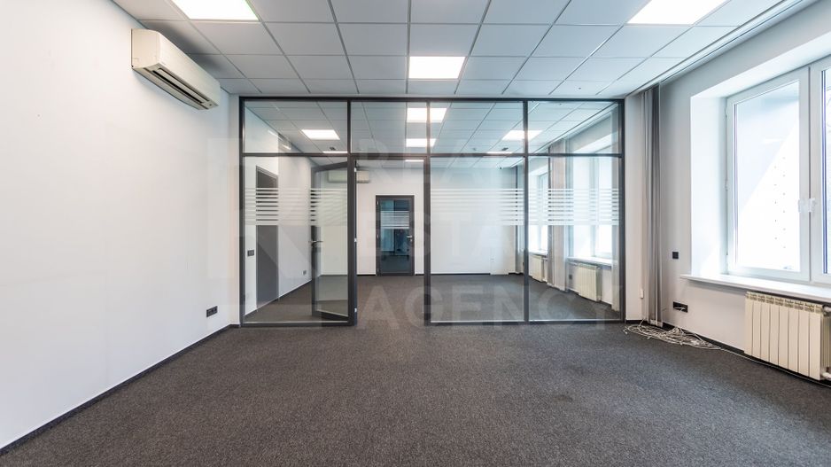 Chirie, spațiu de birouri, 2644 mp, + 11,6 ari teren, Centru, Chișinău - Poză 13