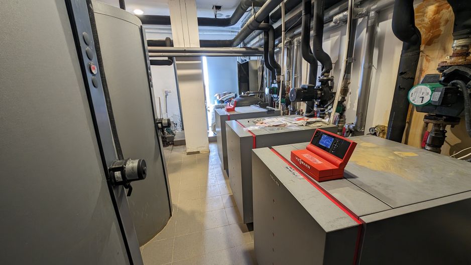 Hala cu teren generos langa acces A1 - Poză 15