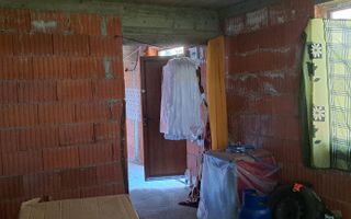 VILA 4 CAMERE, TEREN 787 MP, PISCANI, ARGES - Poză 10