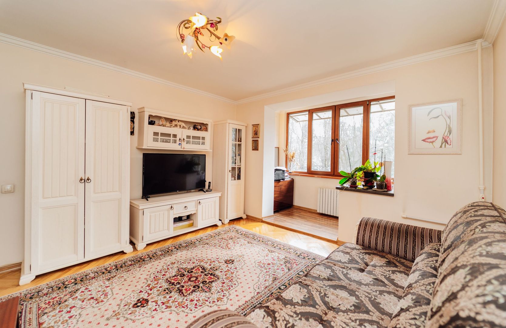 Apartament cu 3 camere - Poză 1