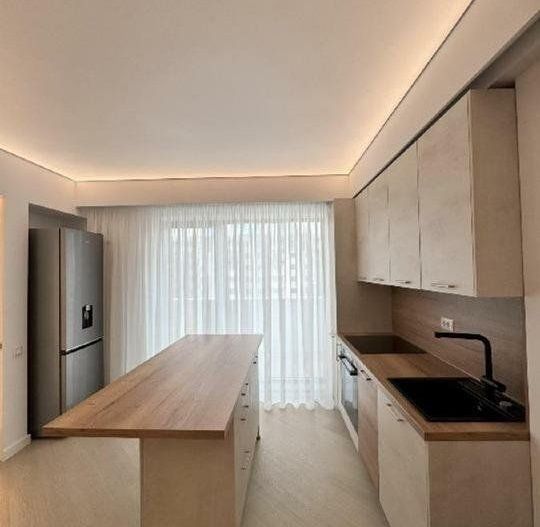 APARTAMENT DE INCHIRIAT DOUA CAMERE PARCARE INCLUSA ZONA PIPERA ROND OMV CORTINA - Poză 2