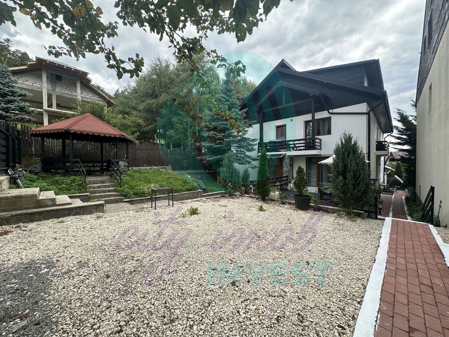 Apartament in vila la ' POALELE MUNTILOR' - Poză 4