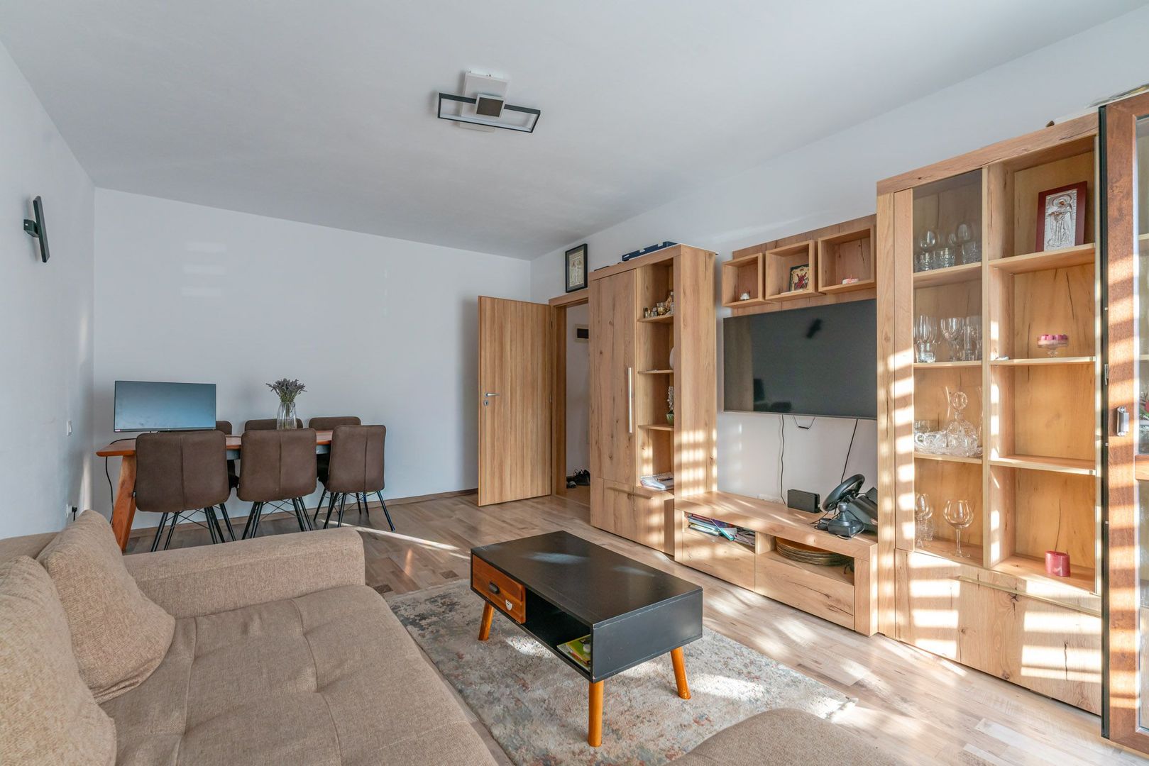 Apartament Sânpetru | 70 mp Suprafață Totală + Curte Proprie | Parcare - Poză 4