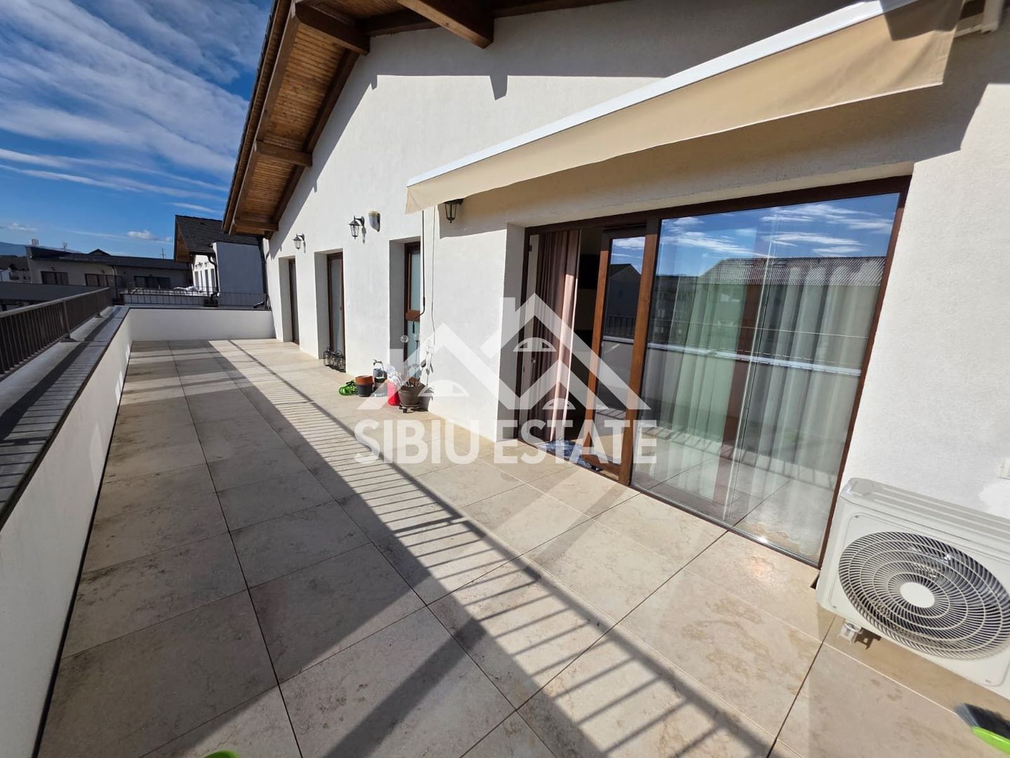 Apartament 4 camere cu terasa si pod, mobilat utilat - Poză 9