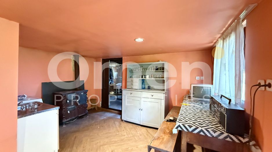 Casă la țară cu șură și grajd, în Vălenii Lăpușului – priveliște panoramică - Poză 9