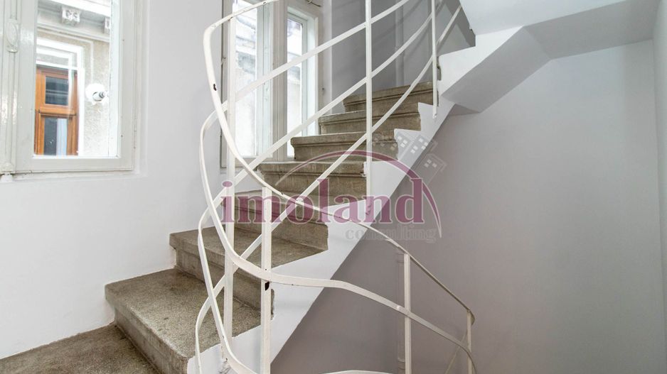 Inchiriere - Rezidenta/Birouri - Vila cu curte - Aviatorilor - Poză 23