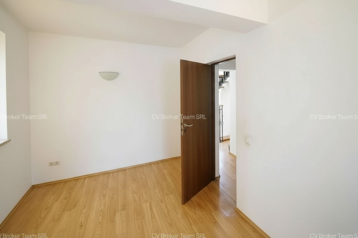 Vila D+P+1+M,Otopeni,300 mpu,ultracentral - Poză 9