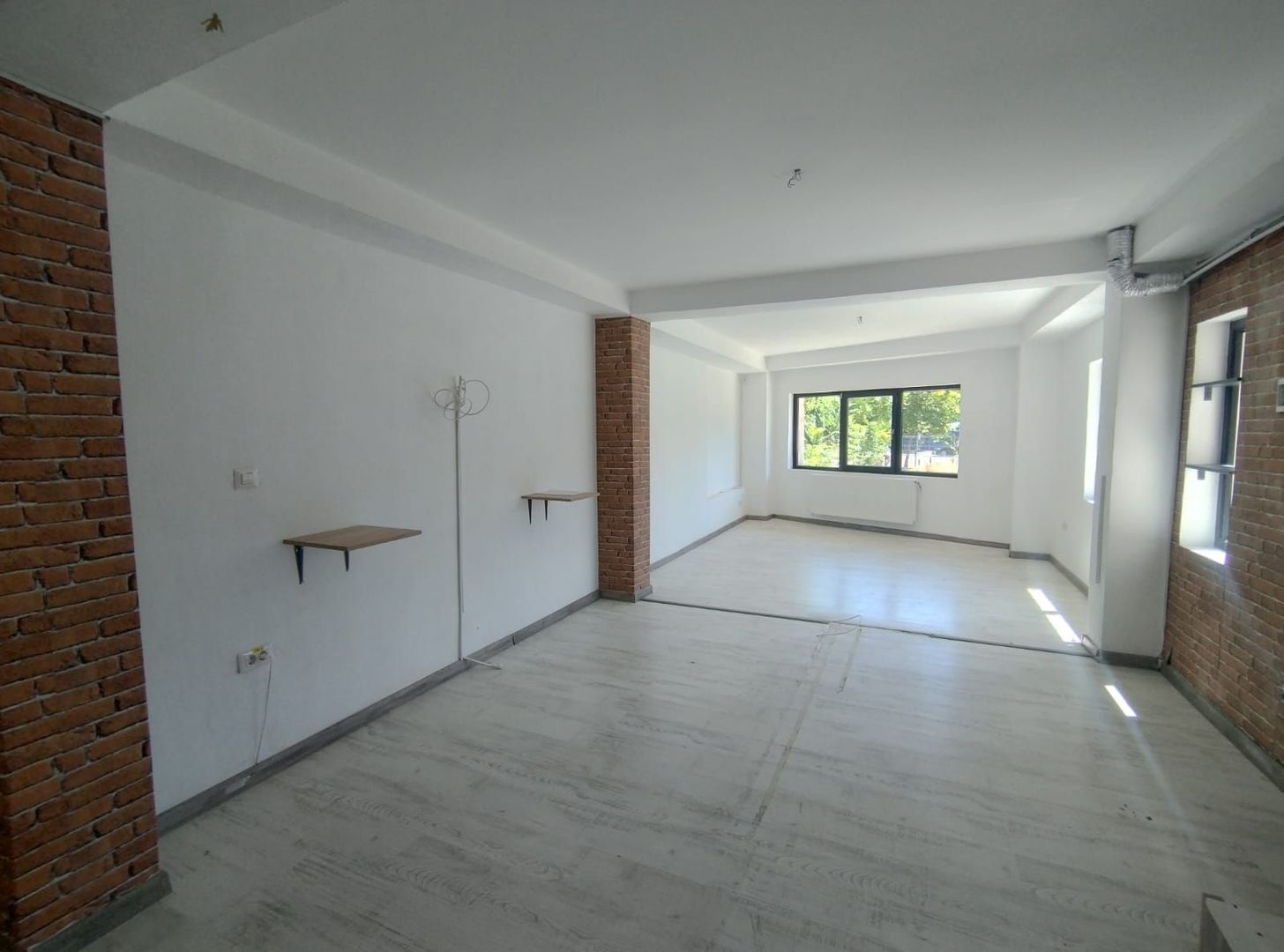 🏡 Casă de închiriat – 210 mp + curte 100 mp – Zona Buzești, Victoriei - Poză 4