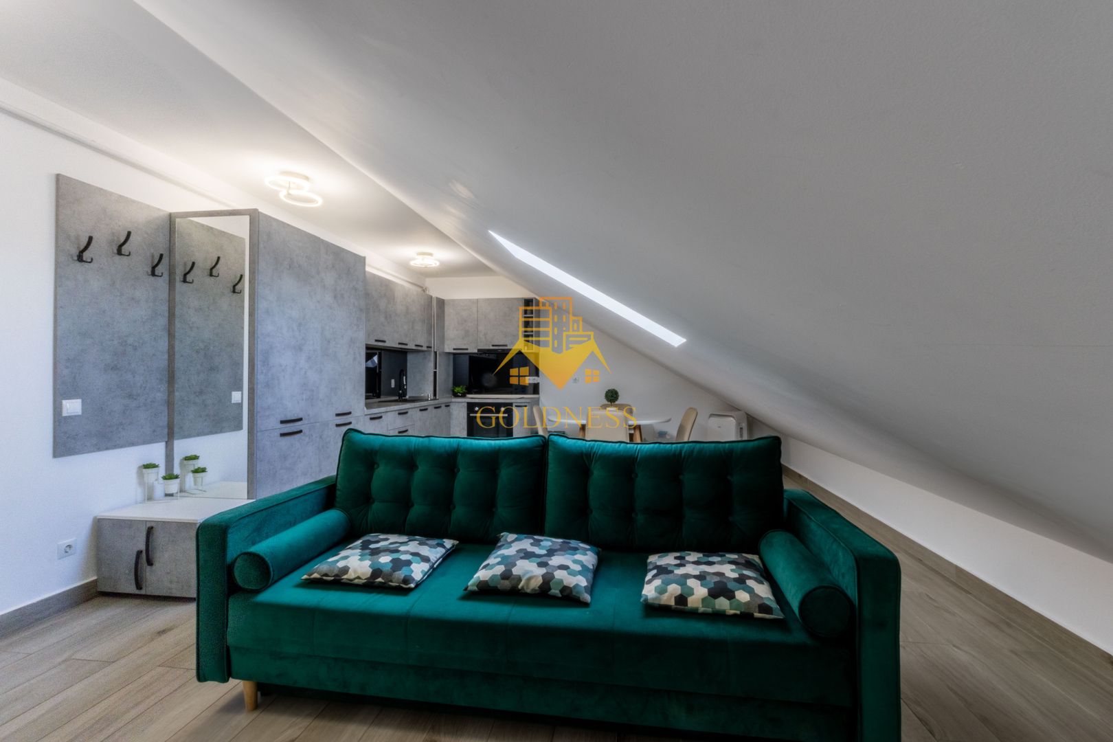 3 camere, modern, bloc nou, garaj,Europa zona Complex Luminia,Moldovan - Poză 2