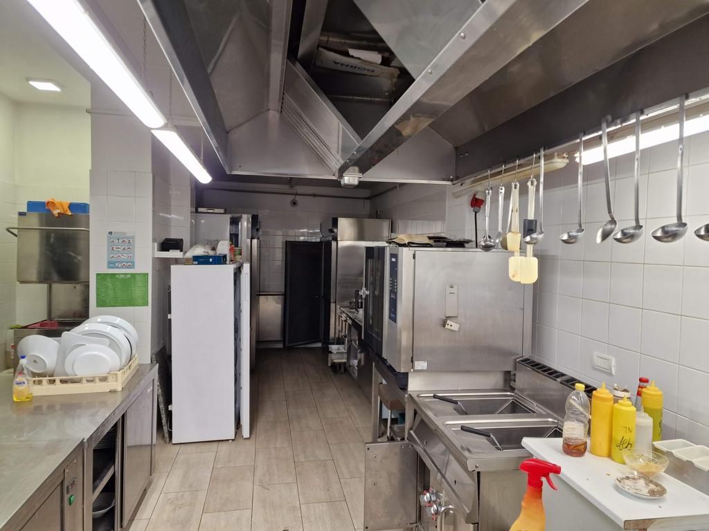 Spatiu comercial ultracentral/restaurant,cafenea - Poză 8