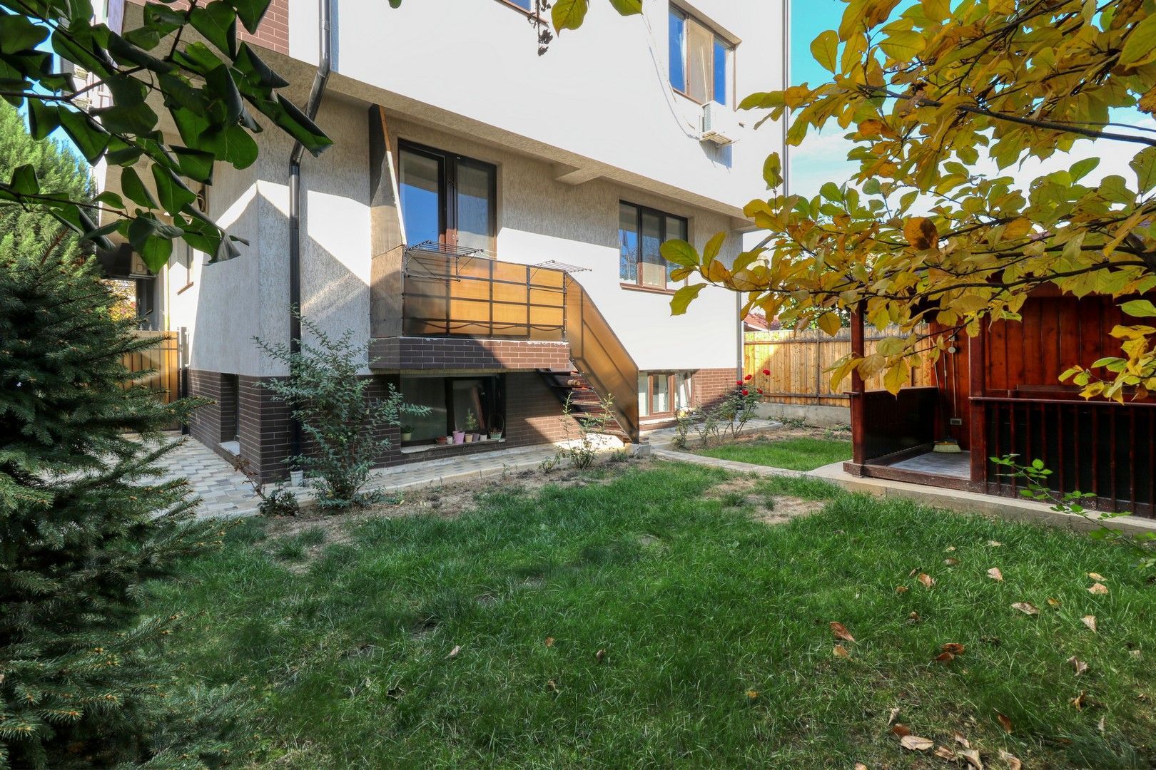 Apartament 3  camere si curte mare - Bucurestii Noi - comision 0 - Poză 25