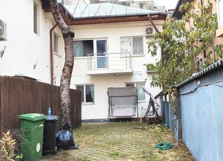 Vila de inchiriat Piata Alba Iulia - 8 camere. - Poză 1