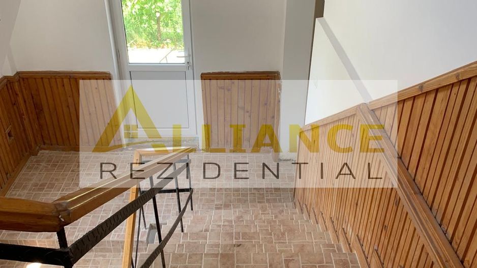 Catelu-Casa S+P+1+M - 14 Camere-1550 Teren - Poză 28