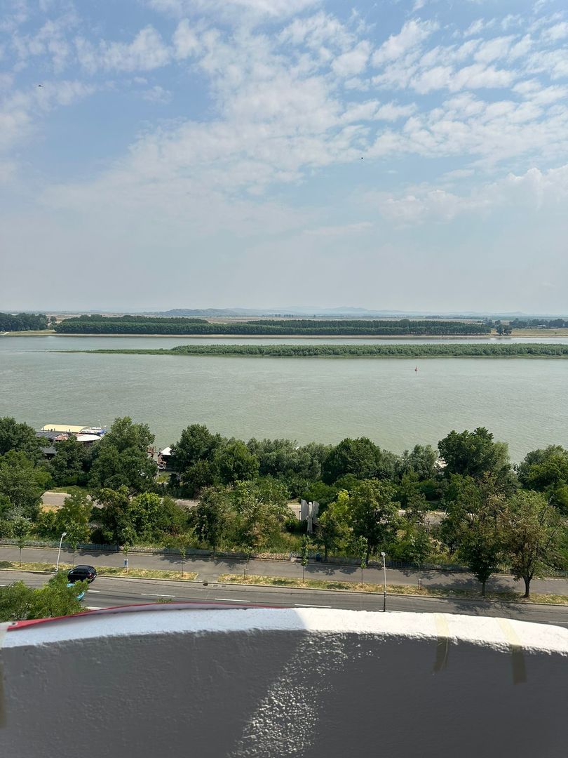 Apartament 3 Camere | Panorama Superbă la Dunăre - Poză 1