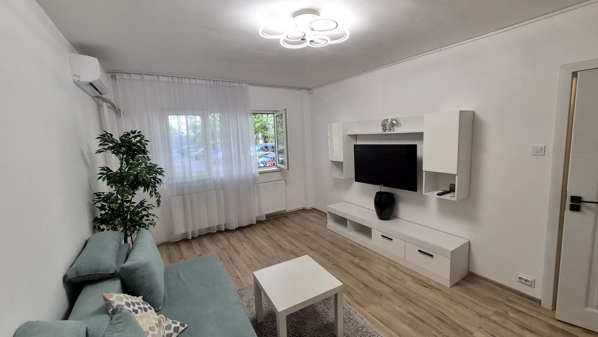 Apartament cu 3 camere 65 mp bloc 1984 - Rahova - pret 115.000 euro - Poză 2