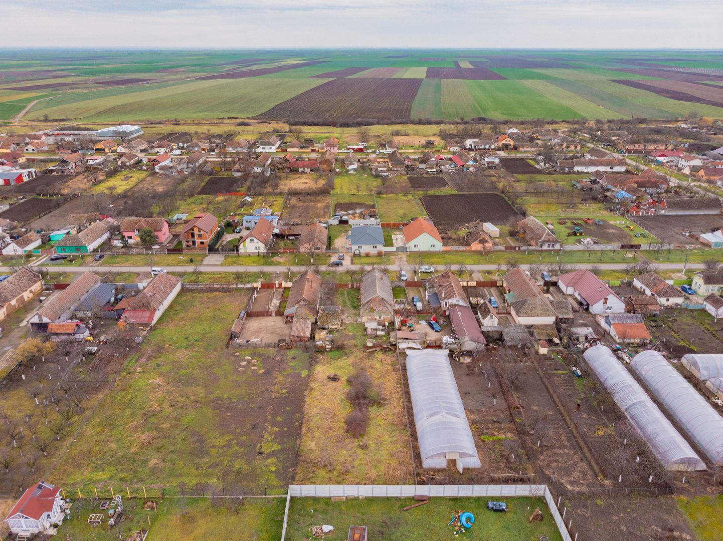 Casă bătrânească cu teren în Felnac - Poză 11