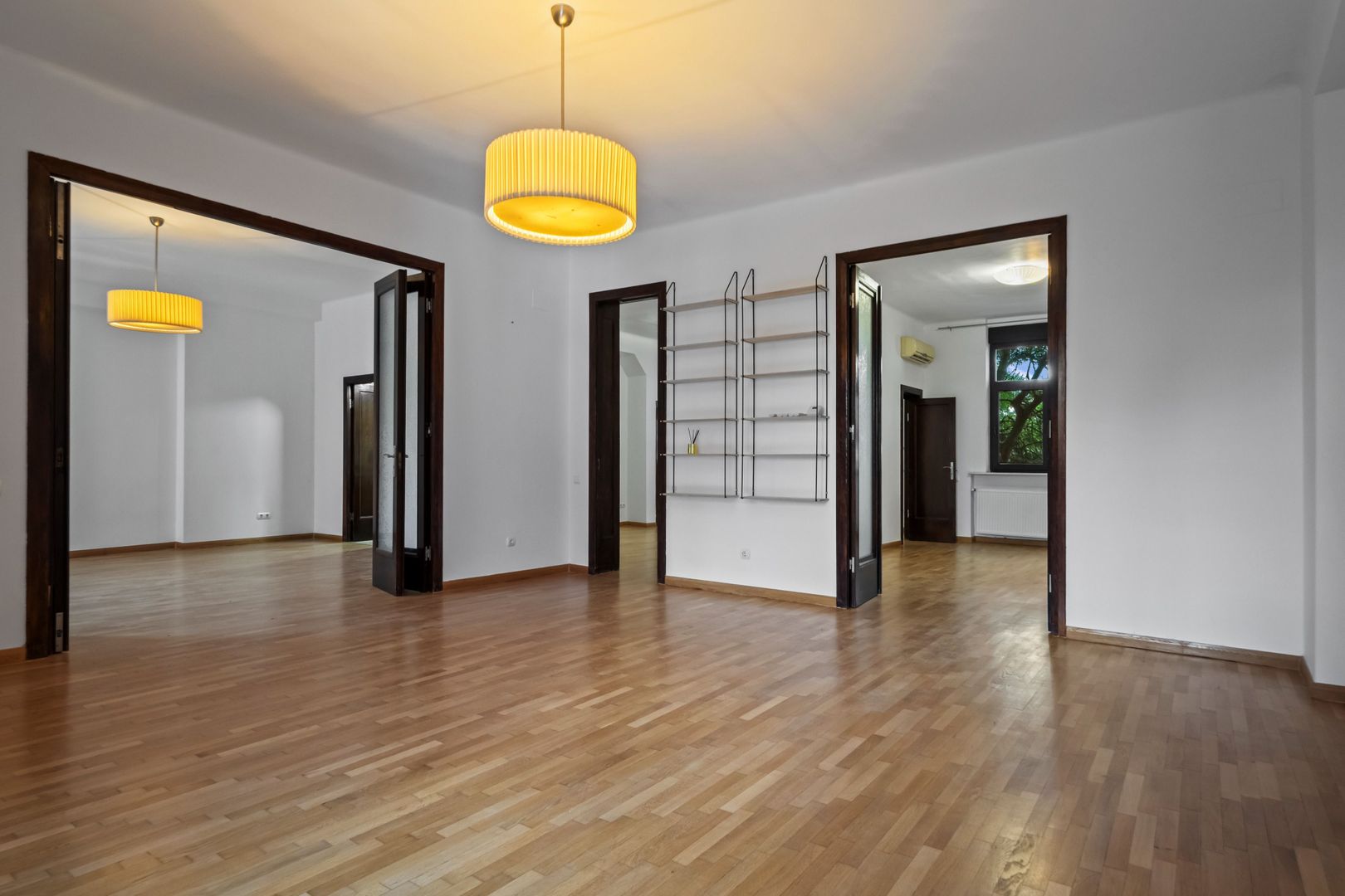 APARTAMENT 4 CAMERE ULTRACENTRAL - Poză 1