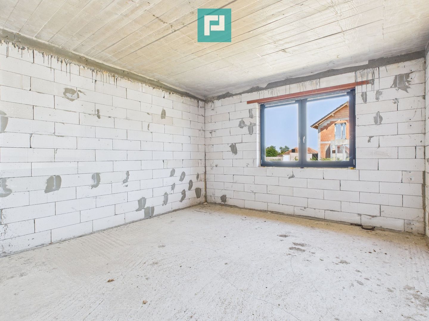 Casă nouă la roșu în Mândruloc - Poză 16