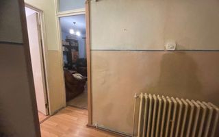 Apartament de vanzare cu 3 camere, decomandat,  2 balcoane, pivnita - Poză 9
