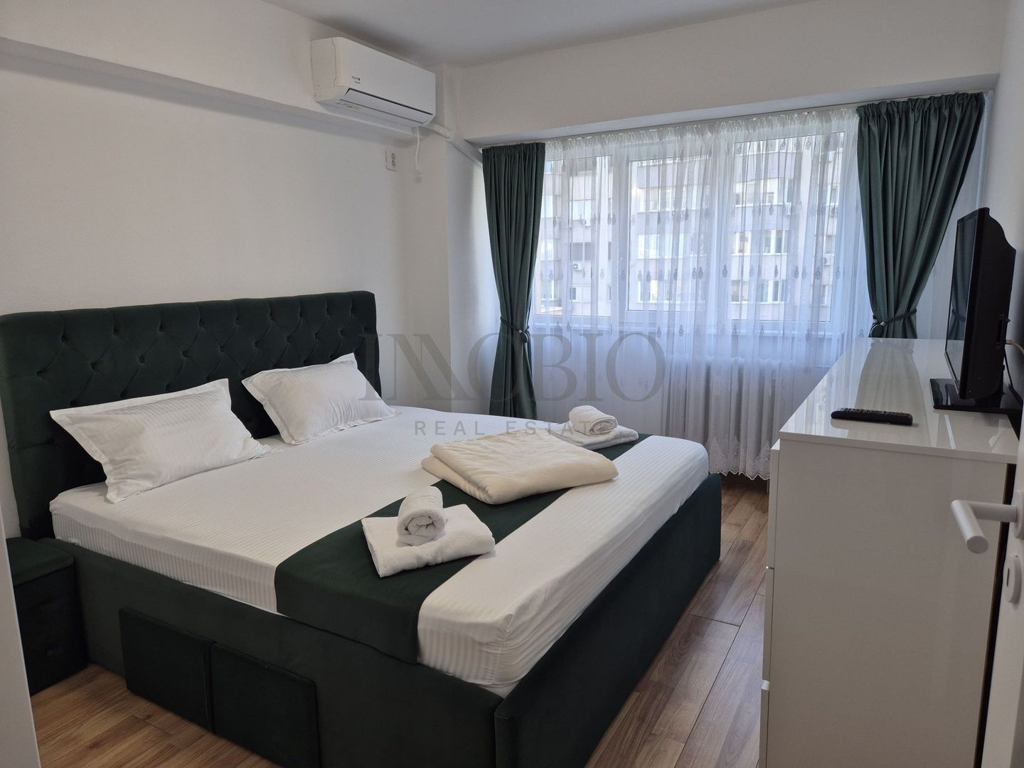 Închiriere 3 camere, Piata Victoriei, nou renovat - Poză 4