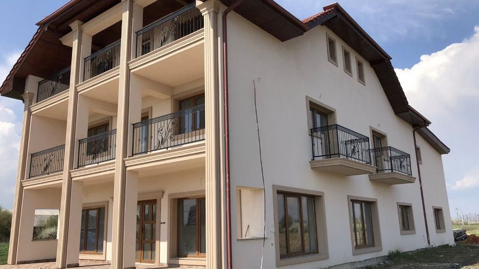 Pensiune/Hotel de vanzare - Poză 1