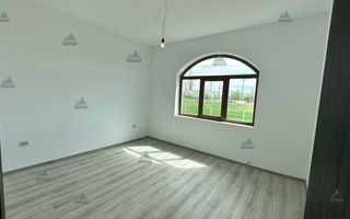 Vilă de vânzare 1500 mp teren - Poză 6