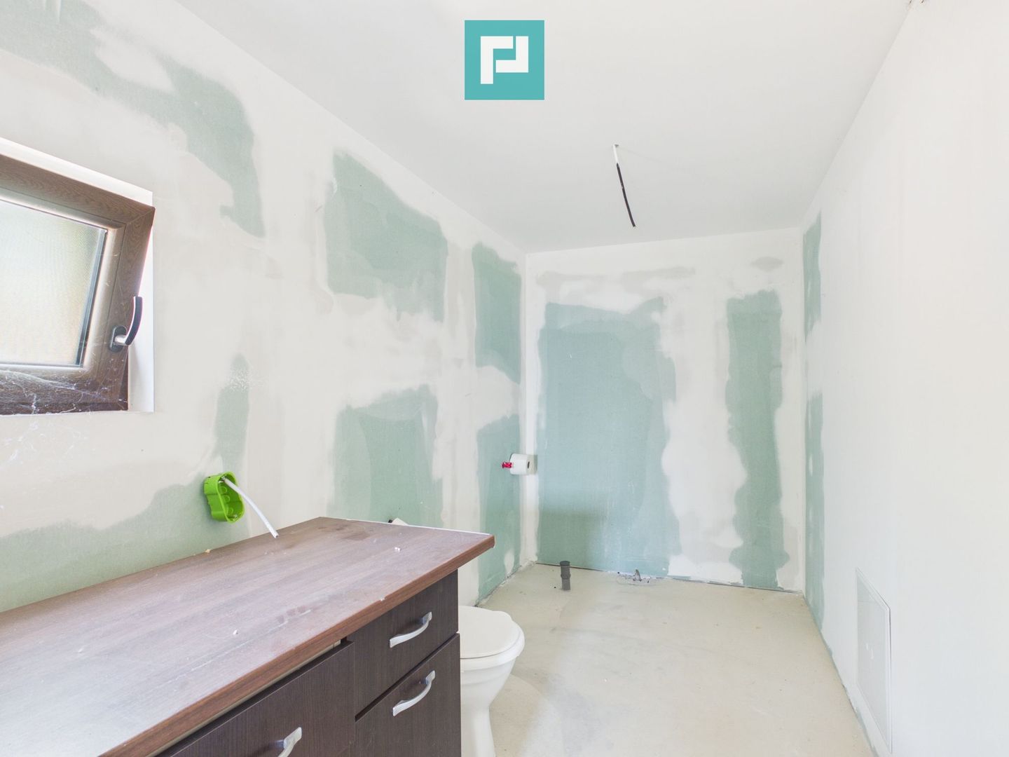 Casă renovată cu 3 camere în Battonya - Poză 6